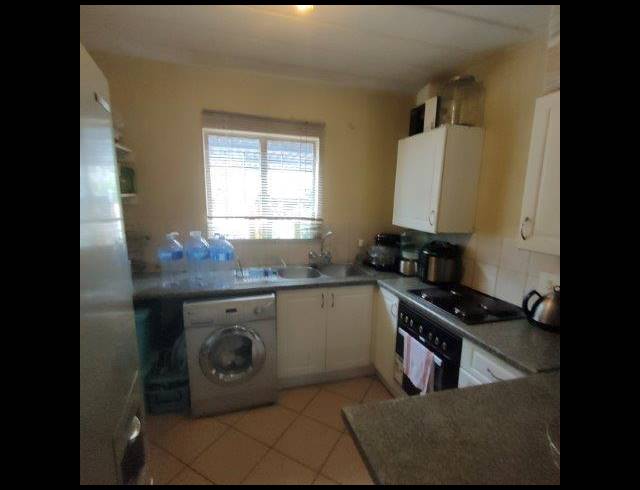2 BEDROOM SIMPLEX FOR SALE IN HIGHVELD